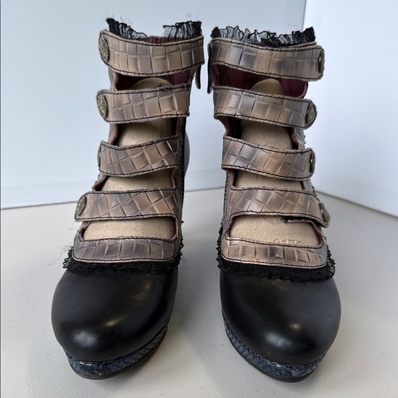 Italmoda Black, Tan, Blue Victorian Heeled Boots with Straps and Lace Trim - Picture 6 of 16
